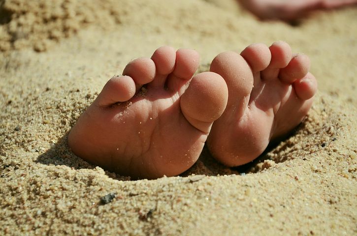 Потеют ноги и слазит кожа Потеют ноги и слазит кожа