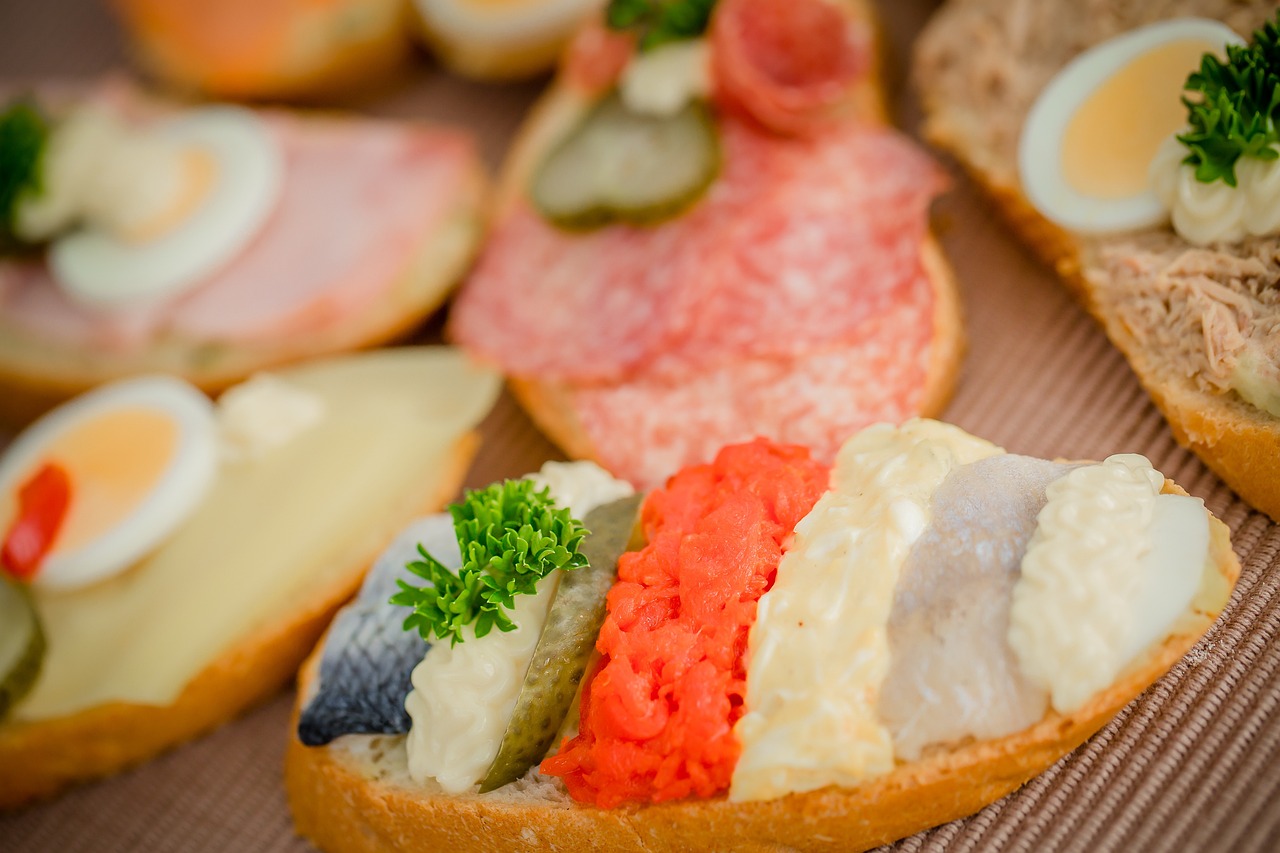 Бутерброды с печенью трески рецепты простые и вкусные Бутерброды с печенью трески рецепты простые и вкусные