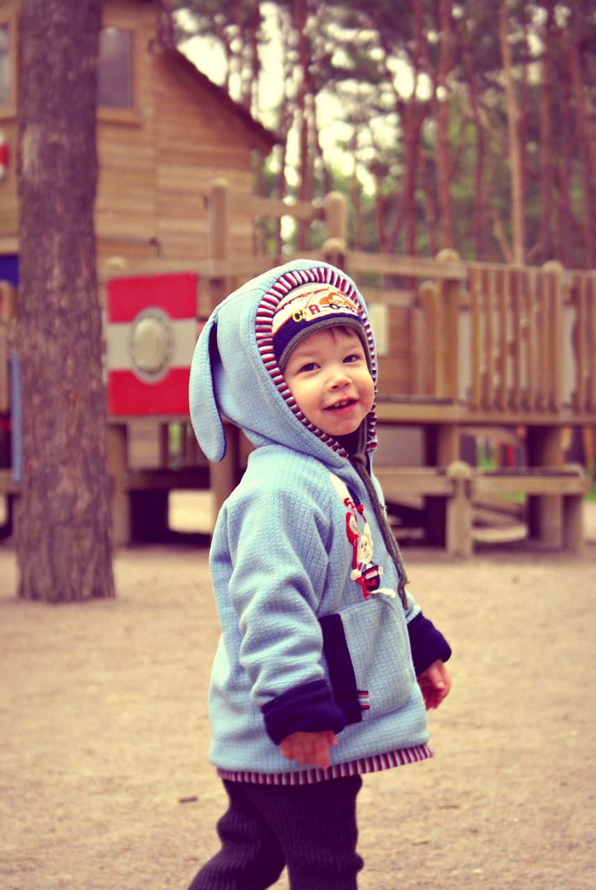Ребенок в капюшоне фото Ребенок в капюшоне фото