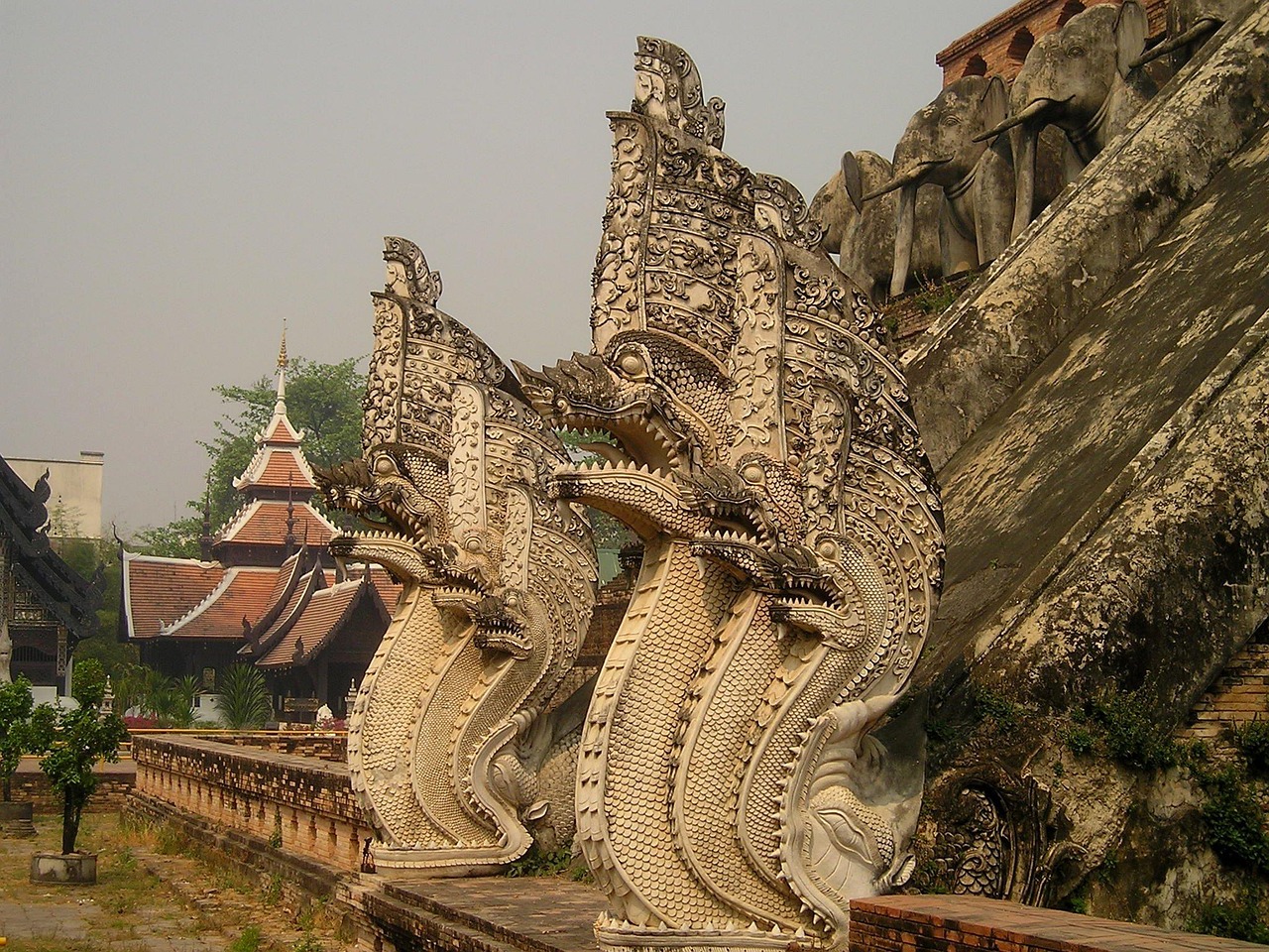 Temple - free online jigsaw puzzle photo