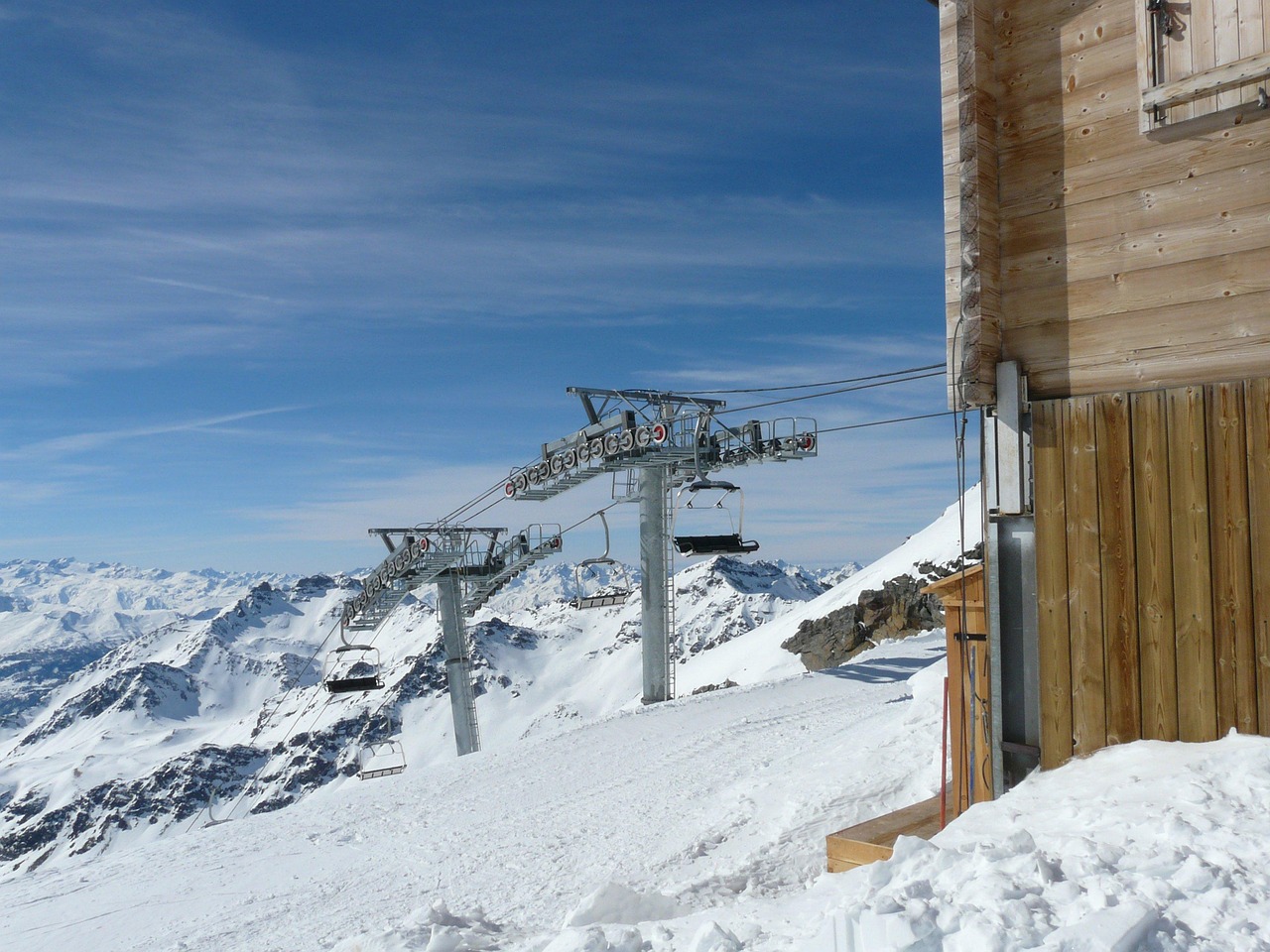 Chairlift - free online jigsaw puzzle photo