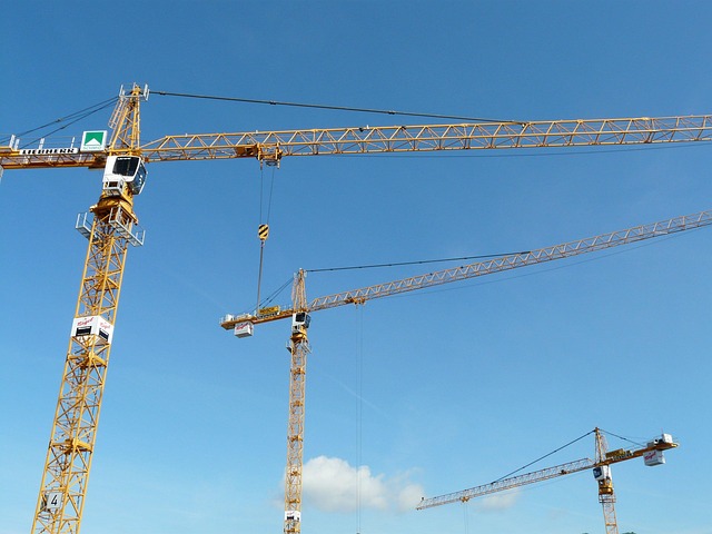 Free Crane Construction Crane photo and picture