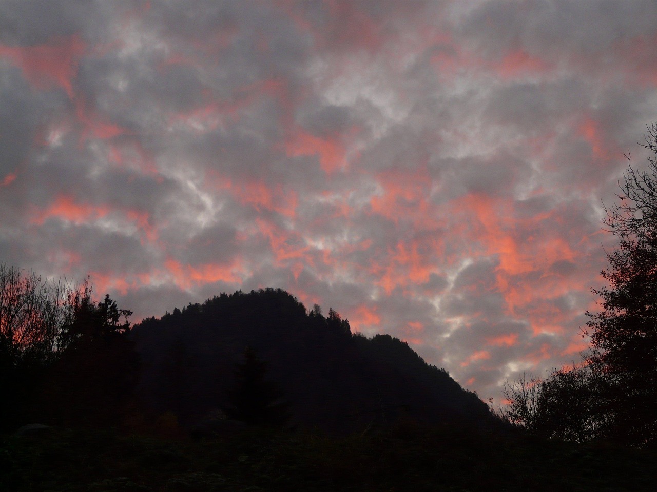sunset-10521_1280.jpg