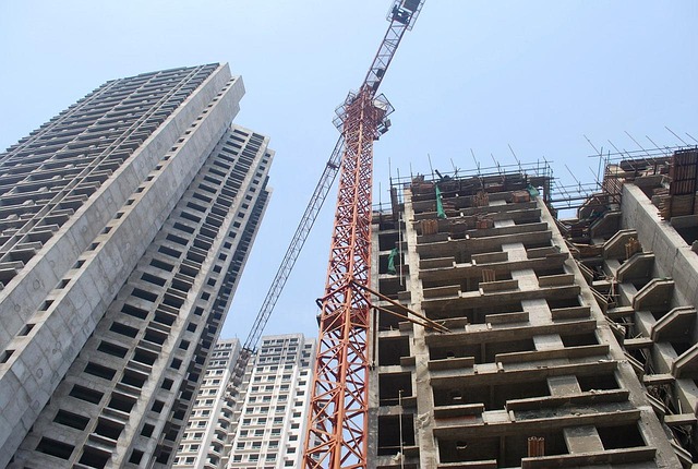 Free Crane Buildings photo and picture