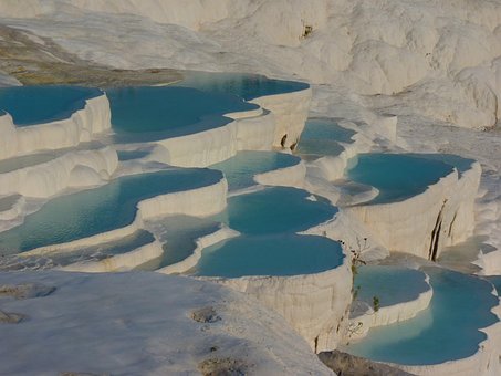 La cascada blanca de Pamukkale, Turquía La cascada blanca de Pamukkale, Turquía