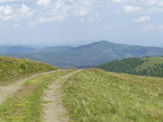 Free Mountains Mountain photo and picture