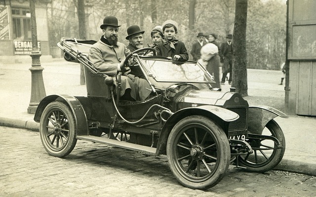 Download free HD stock image of Antique Car Automobile Free Antique Car Automobile photo and picture