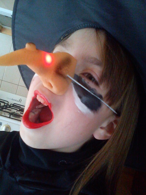 Free Halloween Little Witch photo and picture