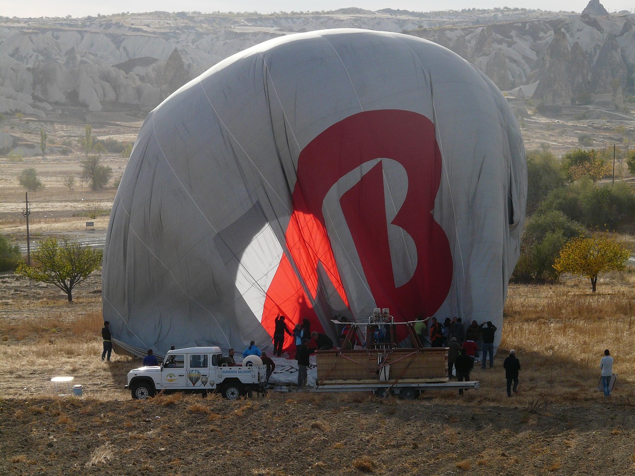 Hot Air Balloon Ride - free online jigsaw puzzle photo