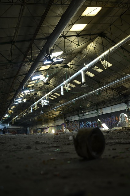 Hangar, Graffiti, Edifício