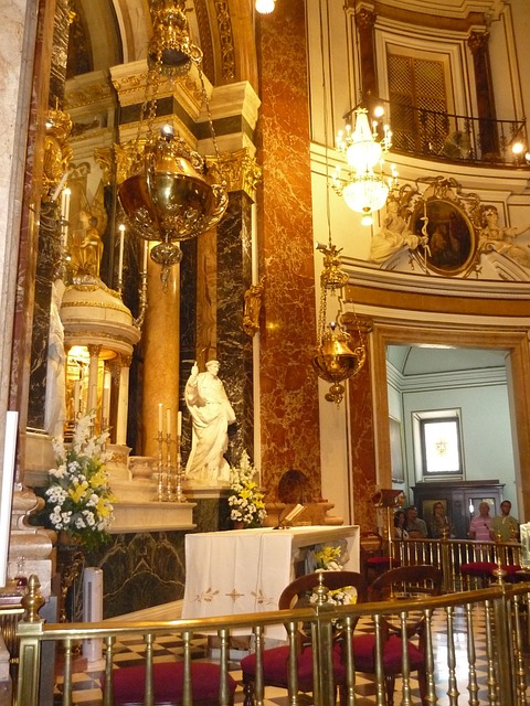 Free Basilica Inside photo and picture
