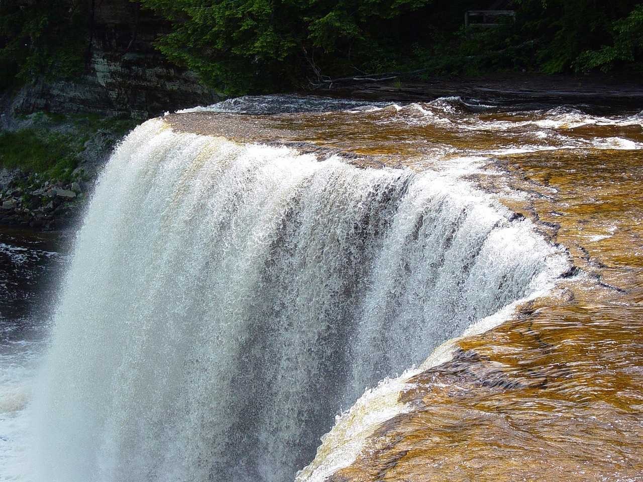 Free Tahquomenon Falls Michigan photo and picture