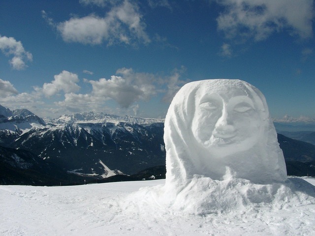 Free Snow Woman Snow photo and picture