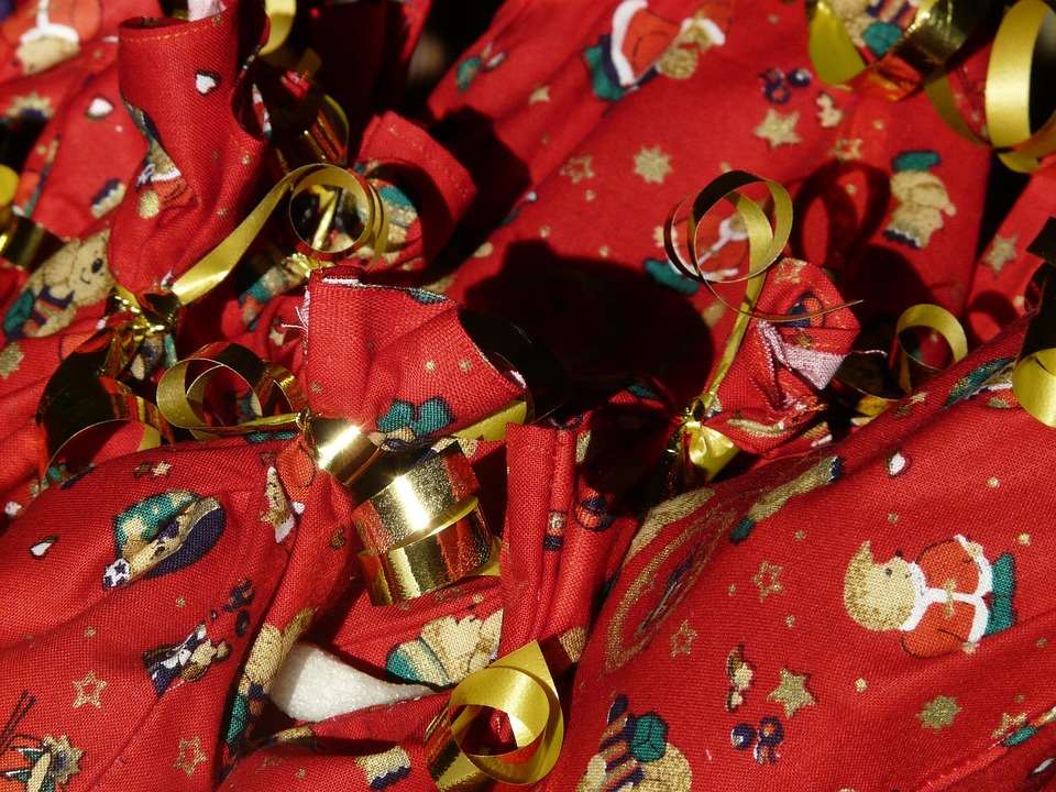 advent-calendar-nicholas-packed-up-free-photo-on-pixabay