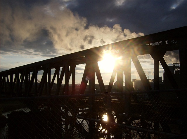 Bridge jigsaw puzzle