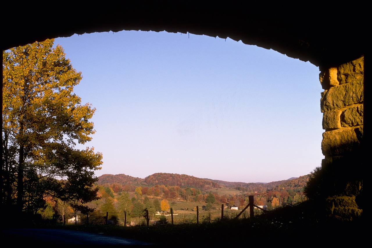 Blue Ridge Mountains - free online jigsaw puzzle photo