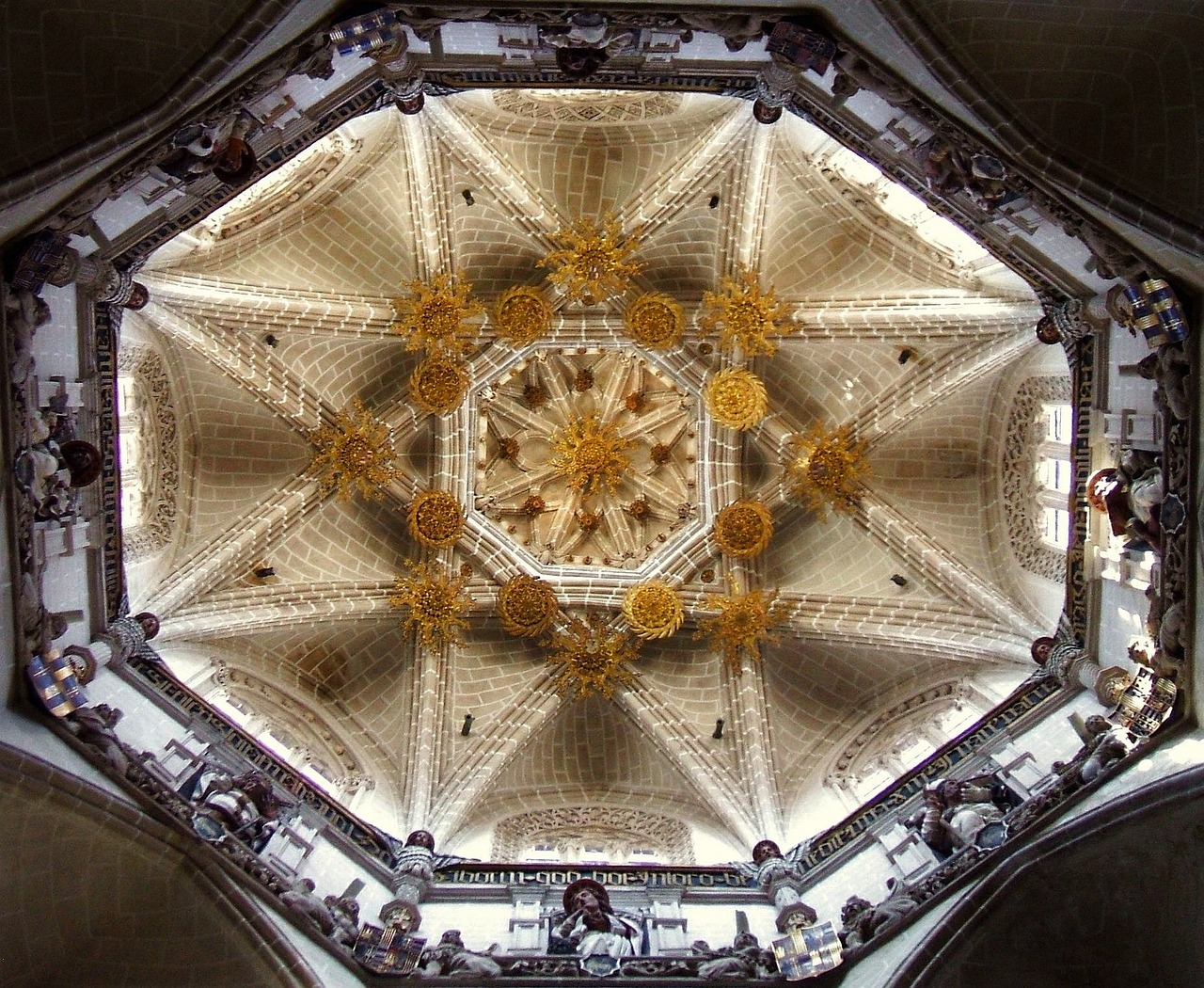 Church - free online jigsaw puzzle photo