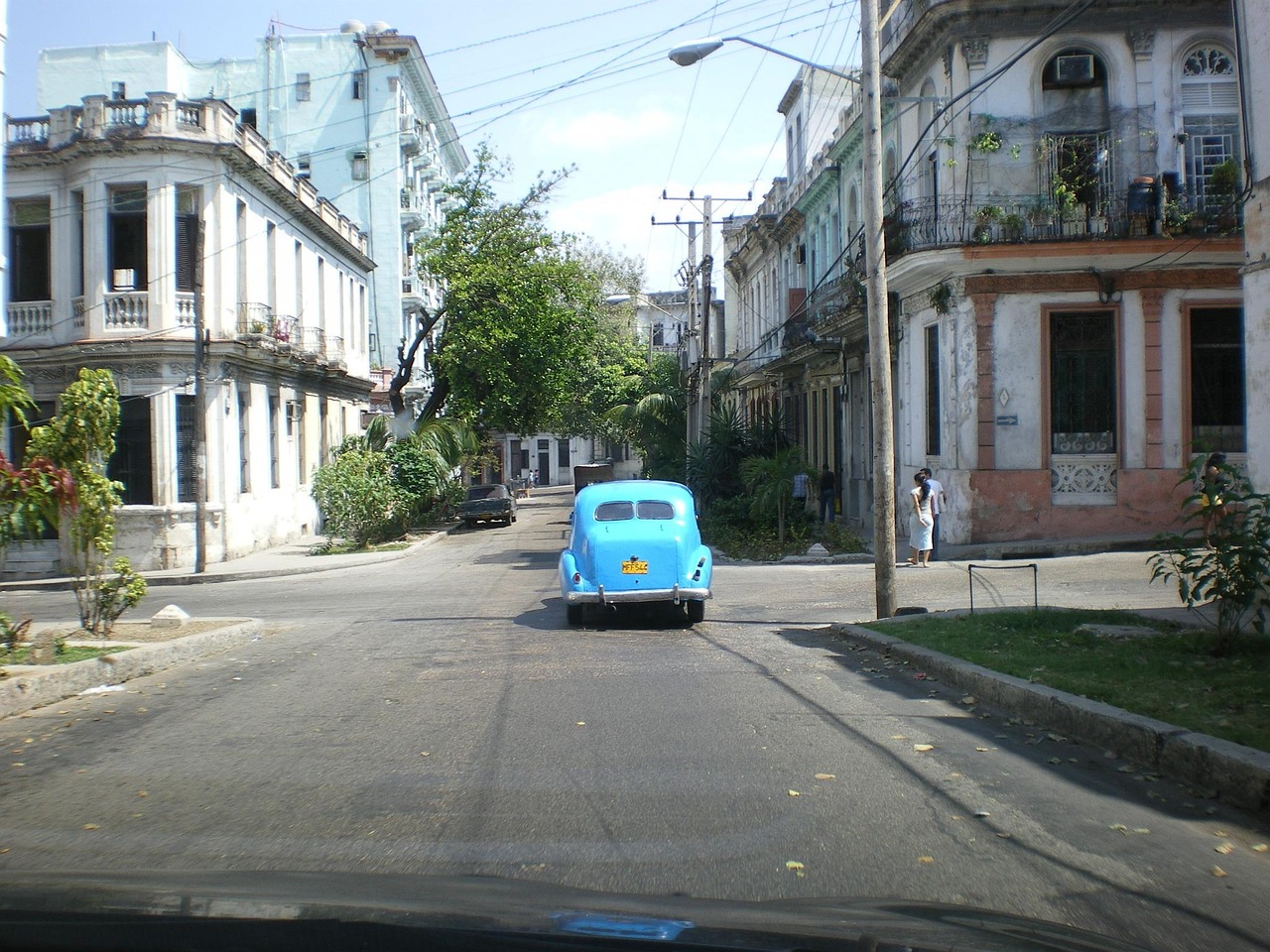 car-90498_1280.jpg