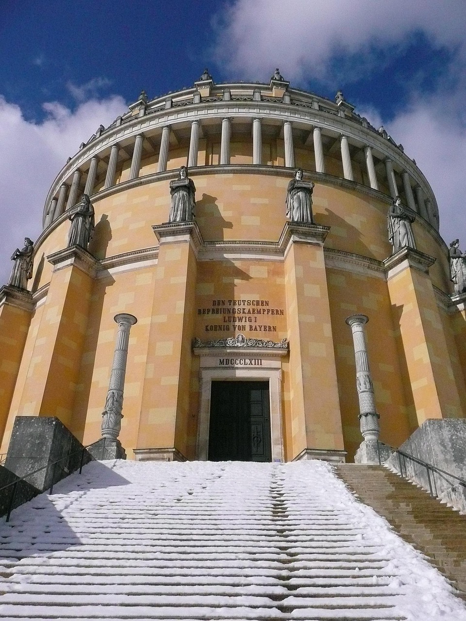 befreiungshalle-100474_1280.jpg