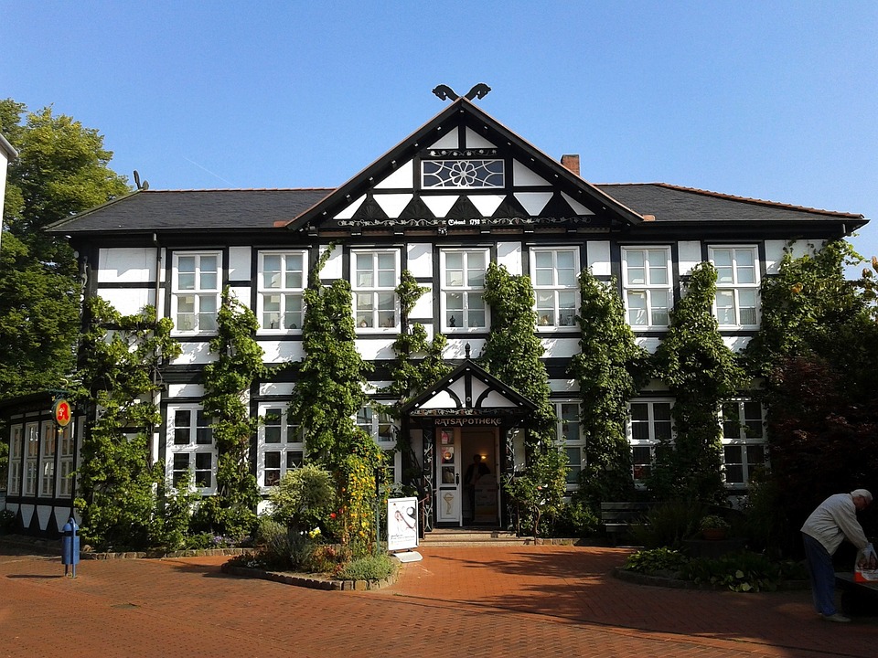 悪い Bevensen, ドイツ, 建物, レストラン, カフェ, アーキテクチャ, 木, 都市