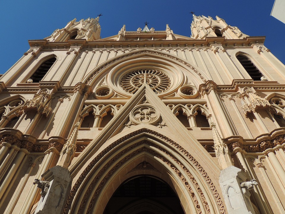 M\u1eb7t Ti\u1ec1n Neo-Gothic Nh\u00e0 Th\u1edd Ki\u1ebfn - \u1ea2nh mi\u1ec5n ph\u00ed tr\u00ean Pixabay