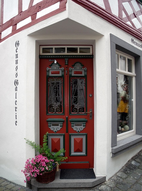 Free House Entrance Wood photo and picture