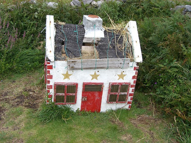 Free Miniature House photo and picture
