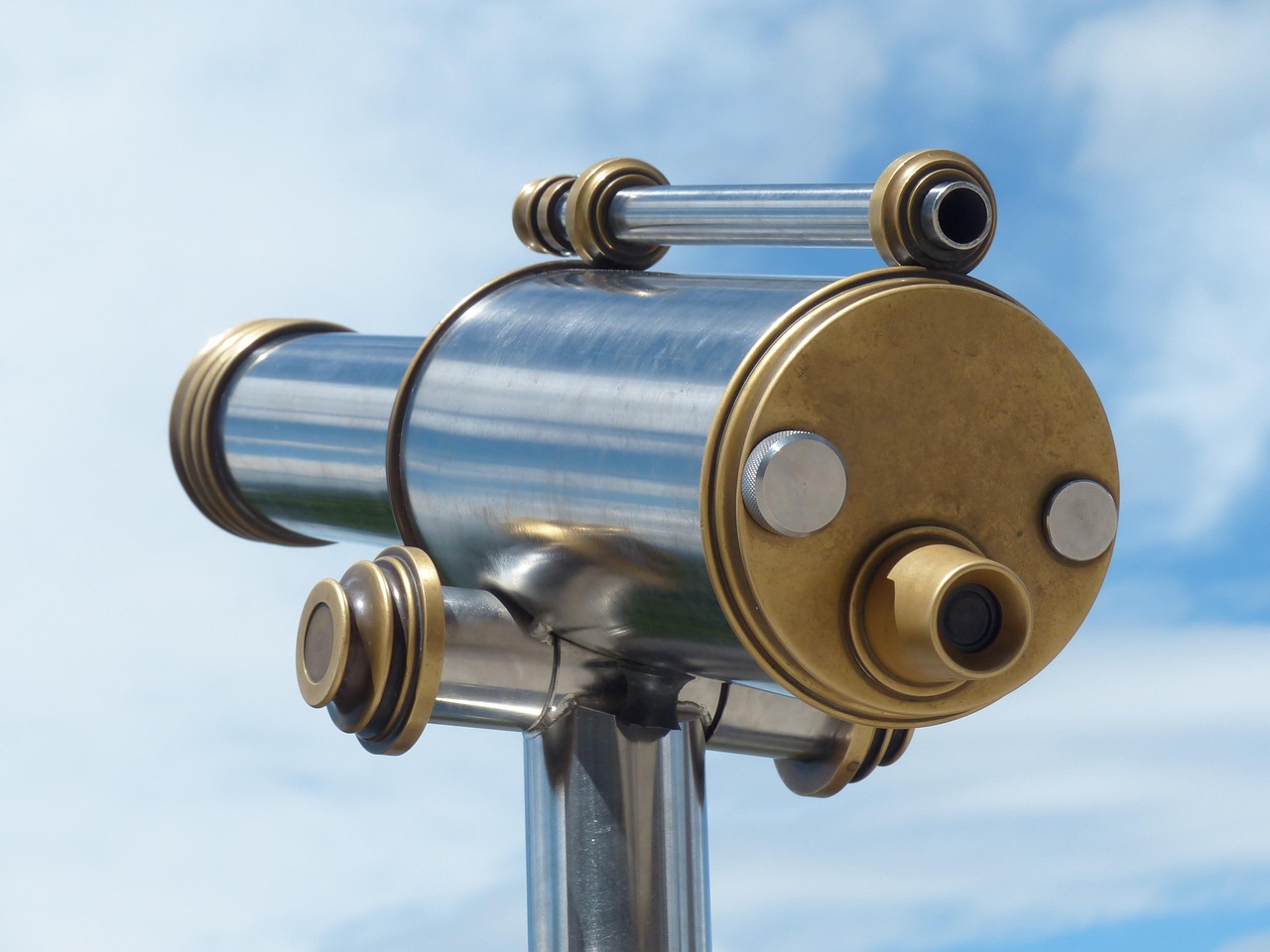 Most Marketing Insights Are Just Summaries: How to Write One That Is Not
