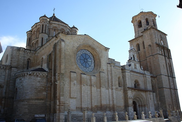 Free Toro Basilica photo and picture