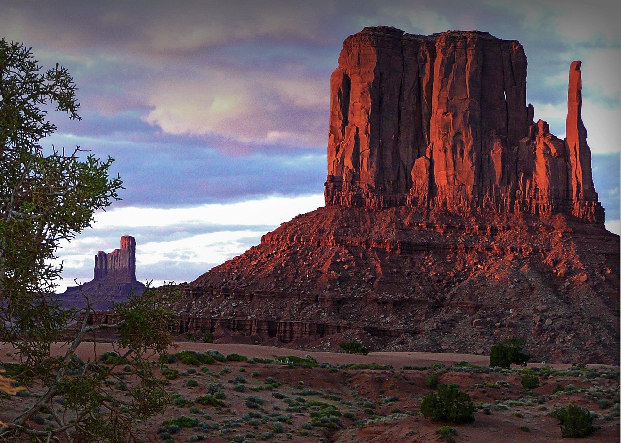 Monument Valley - free online jigsaw puzzle photo