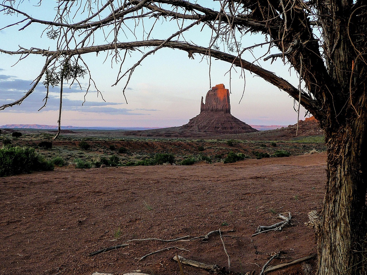 Monument Valley - free online jigsaw puzzle photo
