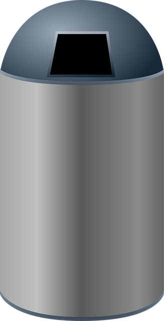 Free trash trashcan garbage vector