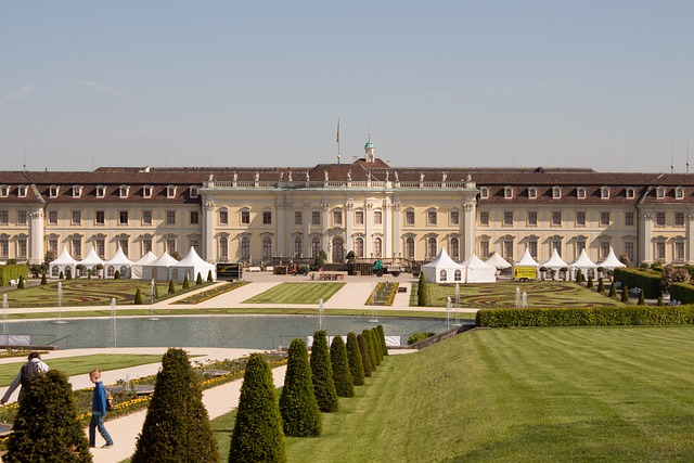 Free Blühendes Baroque Ludwigsburg Germany photo and picture