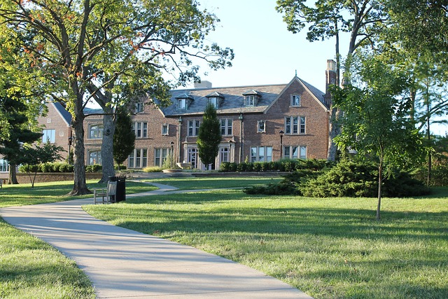 Free Bloch School Of Management Building photo and picture