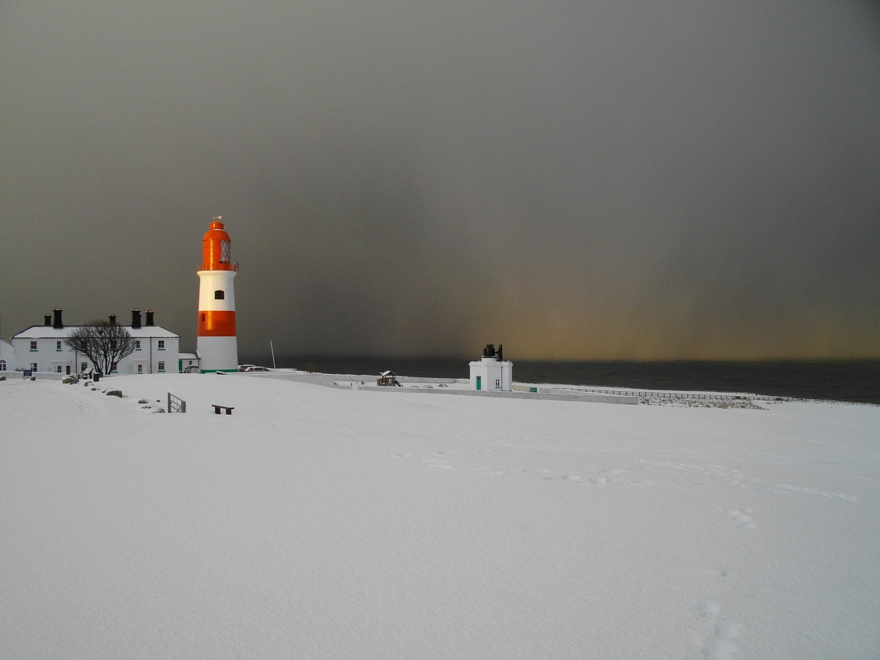 Lighthouse - free online jigsaw puzzle photo