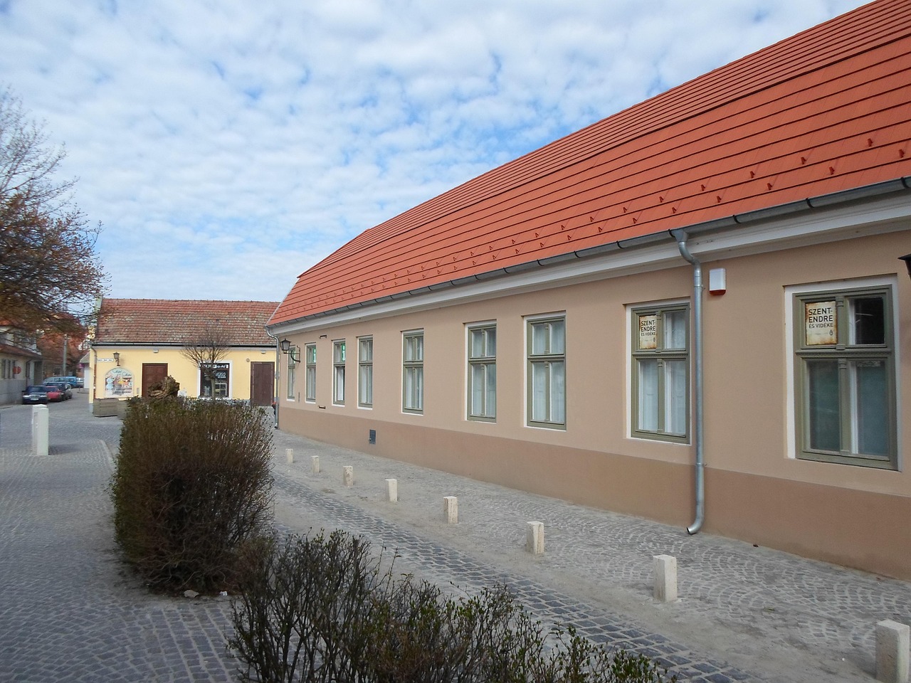 Building - free online jigsaw puzzle photo