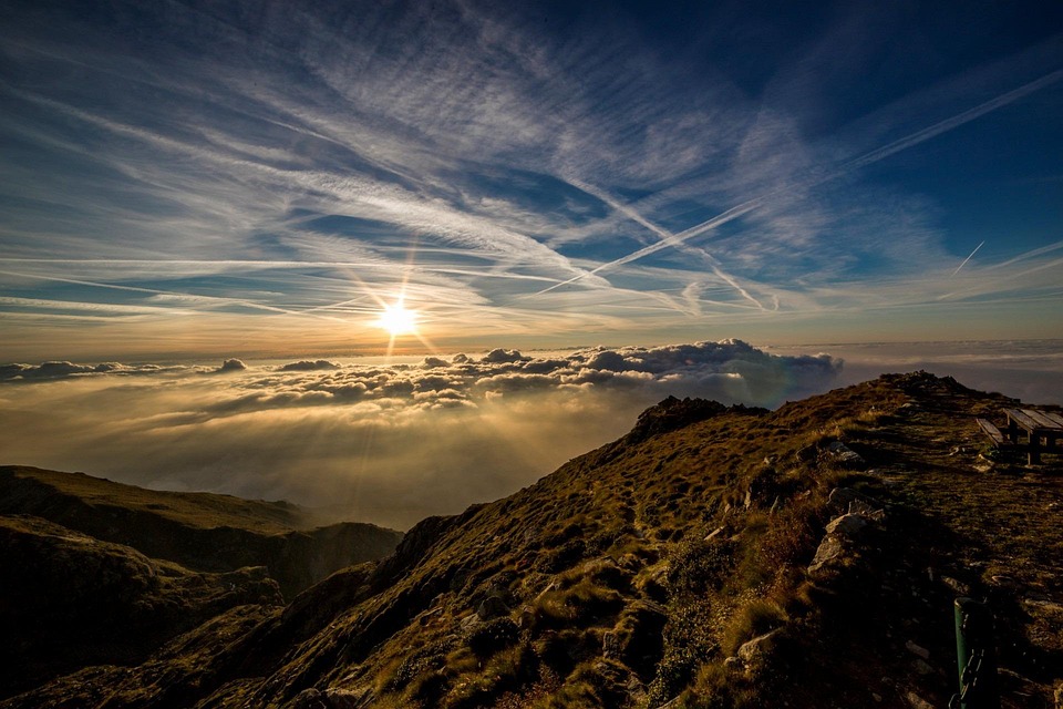 山, 太陽, 雲, ピーク, サミット, 雲海, 空の景色, 山の範囲, 日の出, 風景, 空, 自然