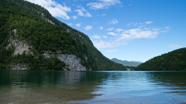 Free Mountains Lake photo and picture