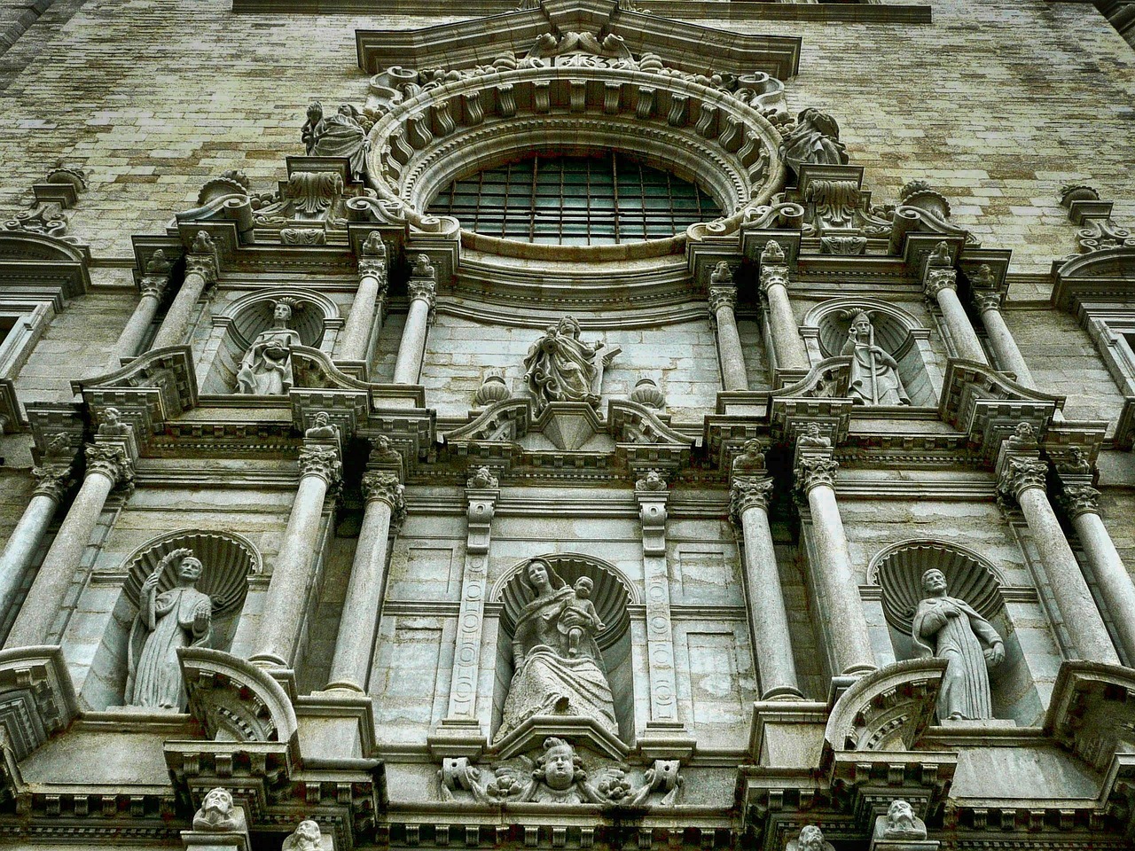 Girona - free online jigsaw puzzle photo