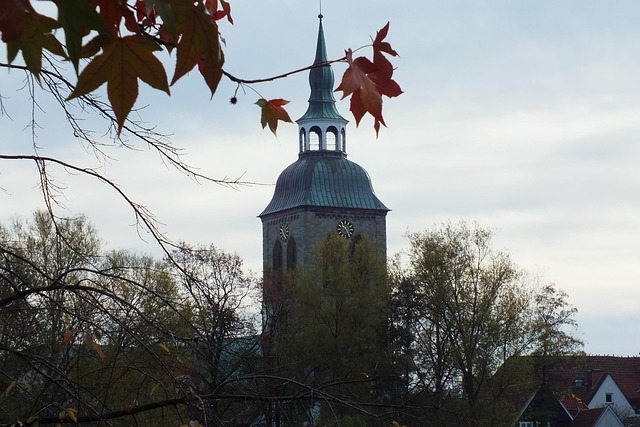 Kirchturm, Herbst, St Aegidius