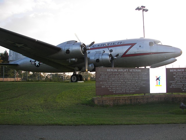 Free Air Bridge Plane photo and picture