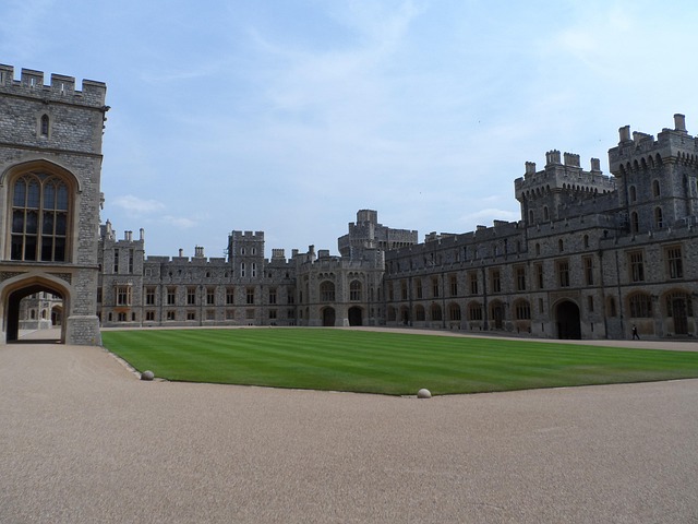 Free Windsor Castle Court photo and picture