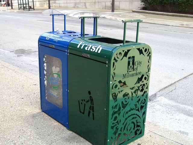 Free Milwaukee Trash photo and picture