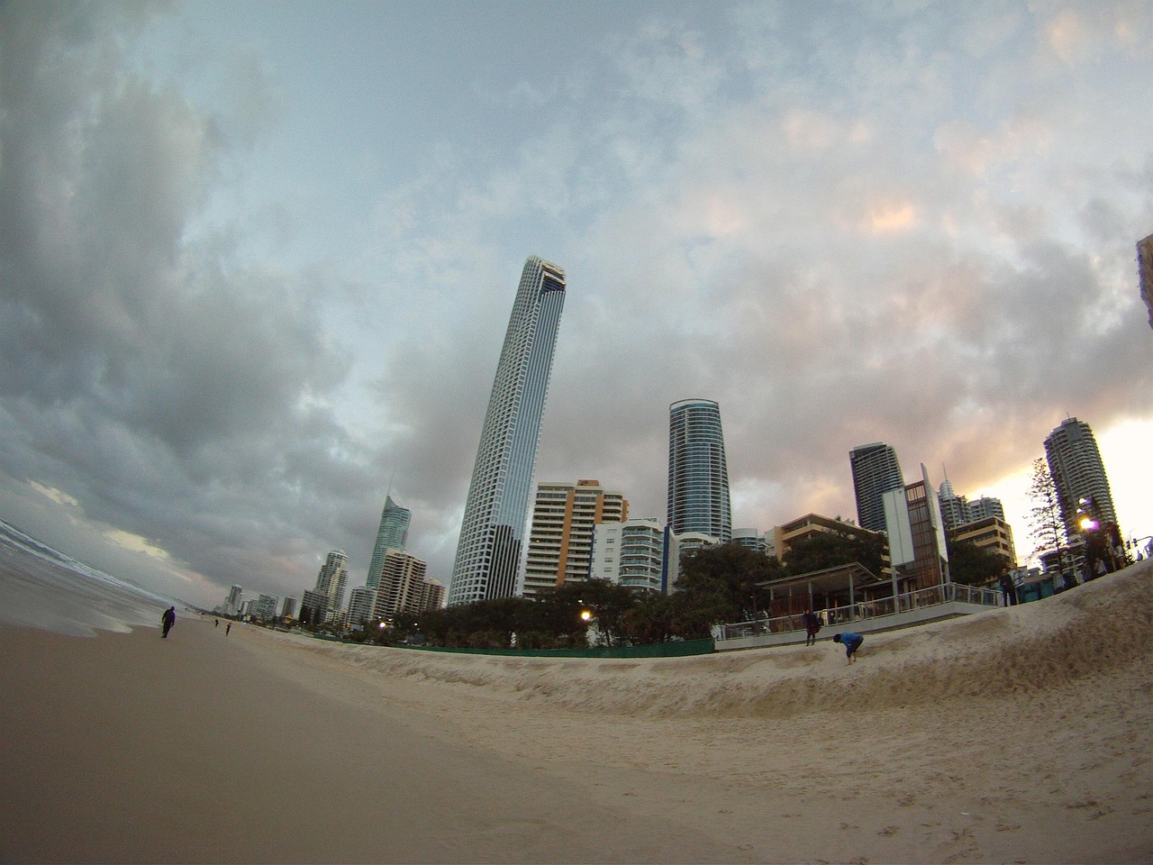 Gold Coast - free online jigsaw puzzle photo