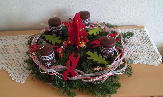 Free Advent Wreath Flower Arrangement photo and picture