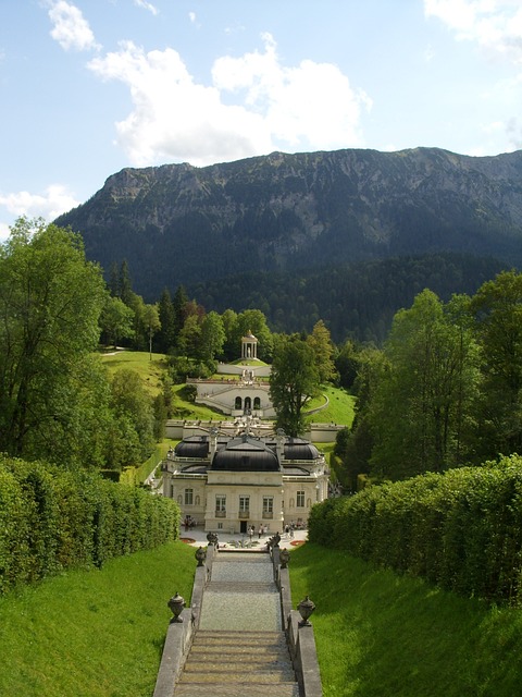 Free Castle Linderhof Palace photo and picture