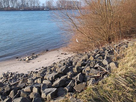 Rhinen, Strømme, Elvebredden, Steiner