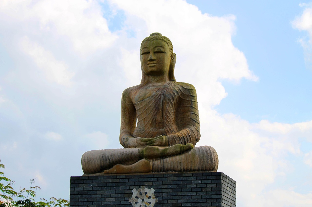 Stone Sculpture - free online jigsaw puzzle photo