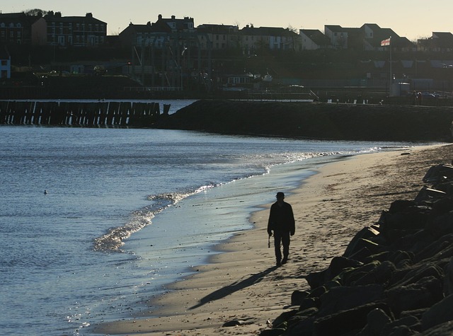 Free Lonely Walk photo and picture