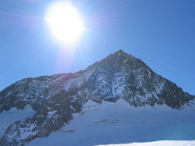 Free Mountain Panorama Stubai photo and picture